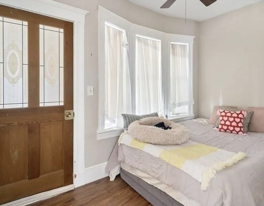 44 Greenleaf Ave Unit 2 - Photo 5 of 16