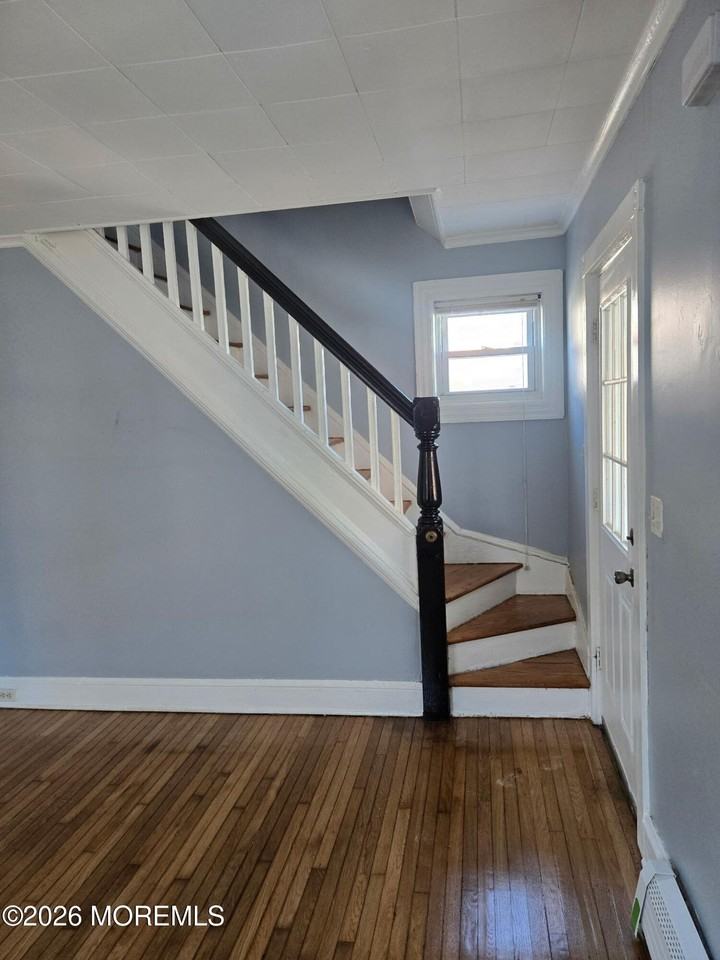 811 Central Ave - Photo 6 of 50