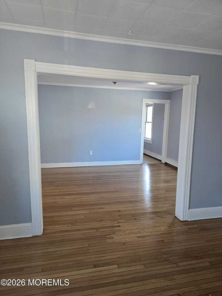 811 Central Ave - Photo 7 of 50