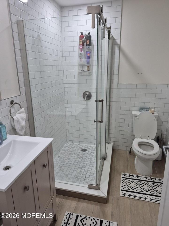 247 Perrine Ave - Photo 7 of 9