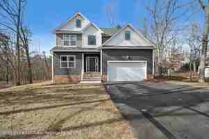 featured image of 192 Willow Dr