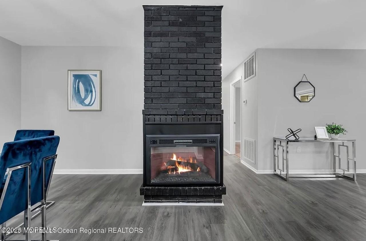 821 Bay Ave - Photo 7 of 40