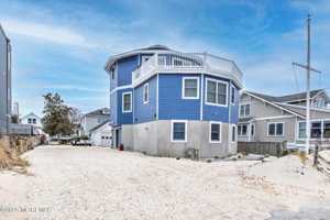 featured image of 424 E Longport Ave