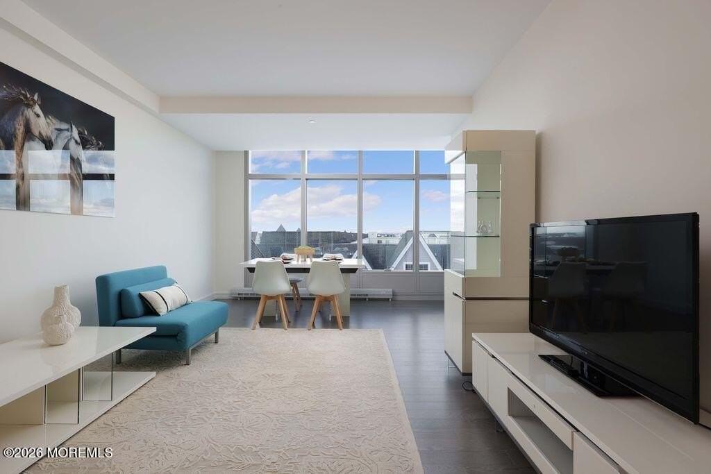 20 Melrose Ter Unit 502