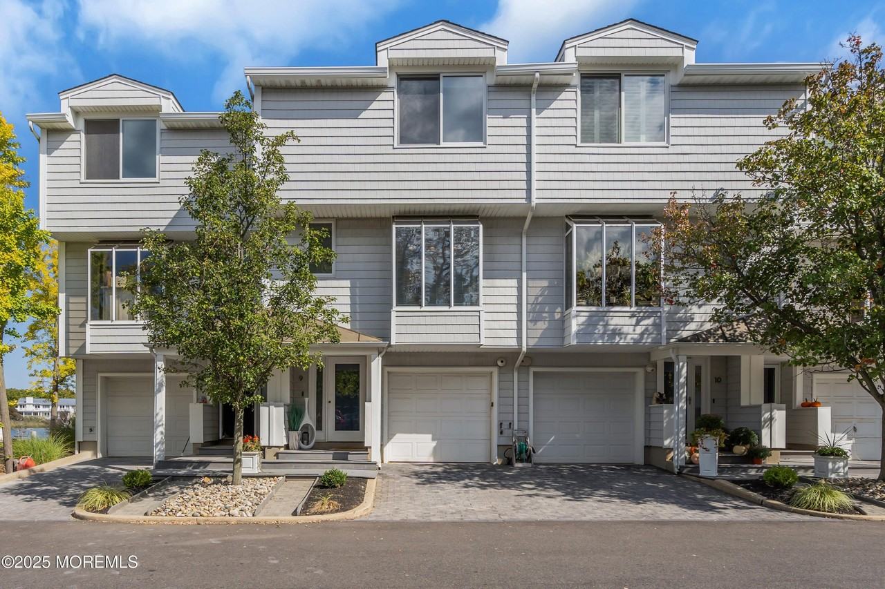 165 Riddle Ave Apt 9 - Photo 3 of 41