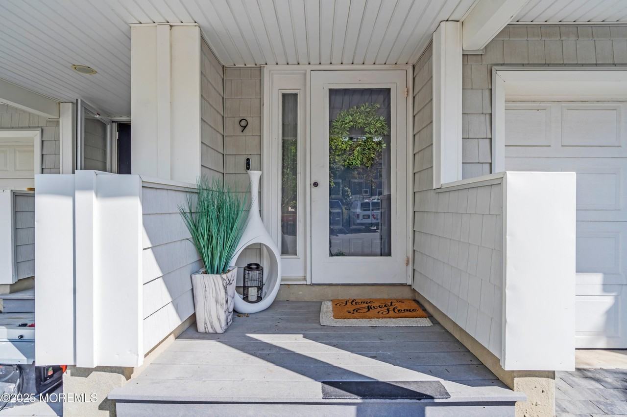 165 Riddle Ave Apt 9 - Photo 4 of 41