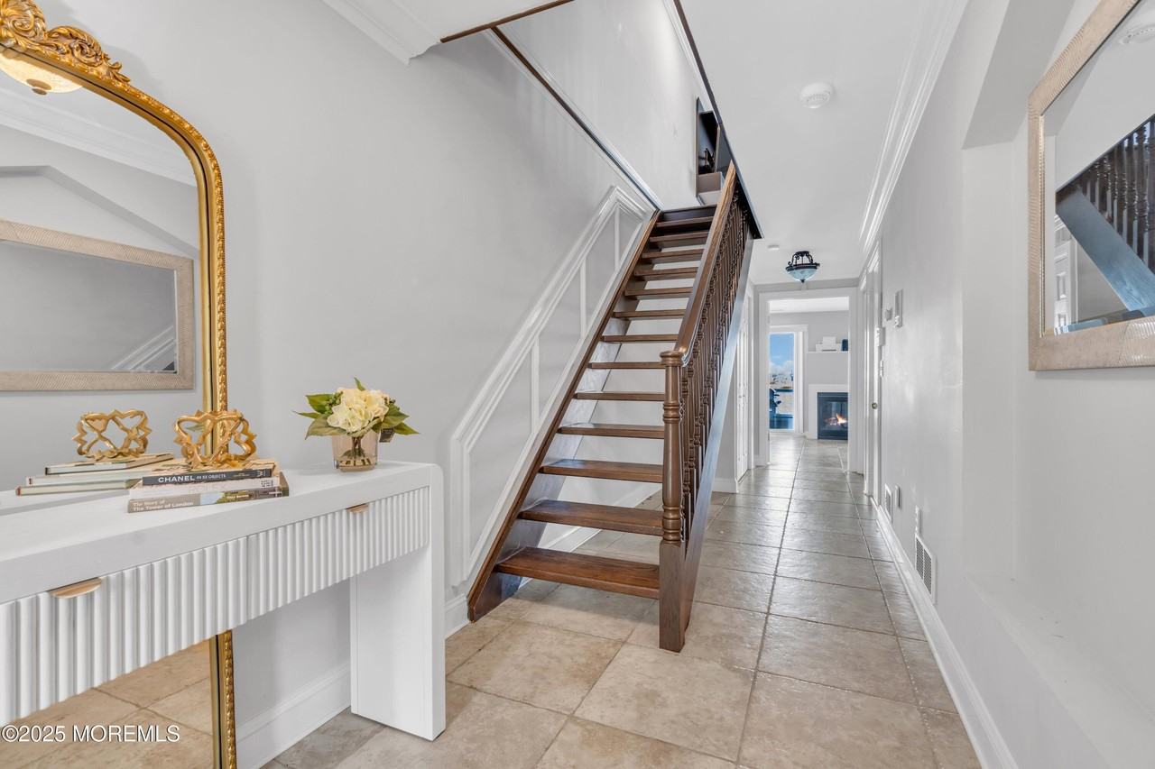 165 Riddle Ave Apt 9 - Photo 6 of 41