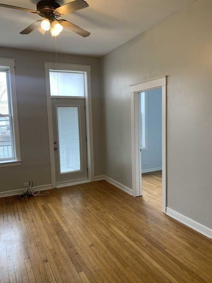 858 N Ashland Ave Apt 1r - Photo 4 of 15