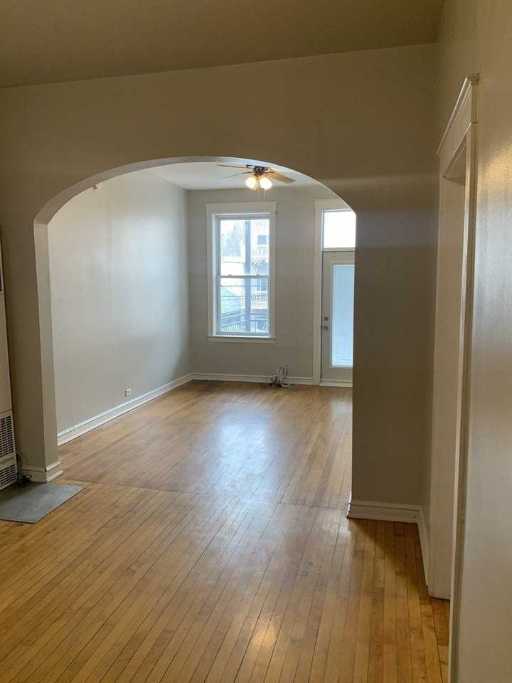 858 N Ashland Ave Apt 1r - Photo 6 of 15