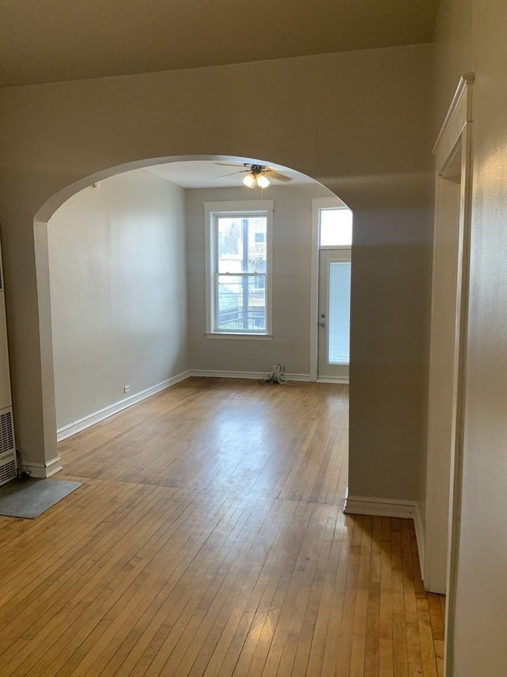 858 N Ashland Ave Apt 2r - Photo 6 of 14