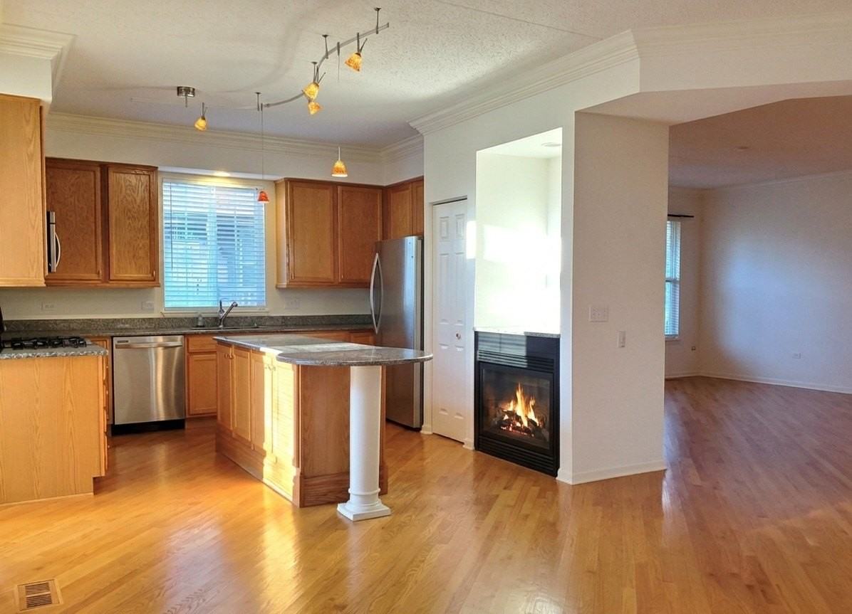 1914 Crenshaw Cir - Photo 7 of 21