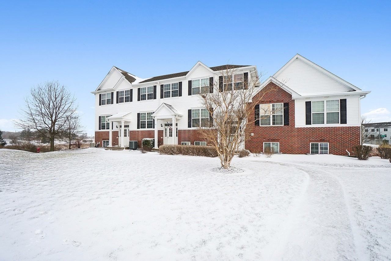 3763 Bailey Rd Unit 3763 - Photo 2 of 21