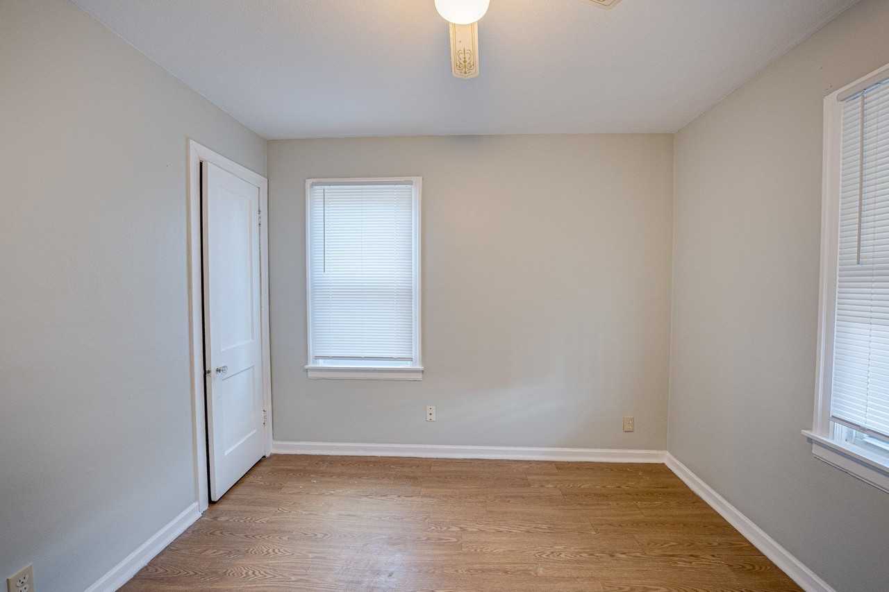 2208 Fremont St - Photo 7 of 15