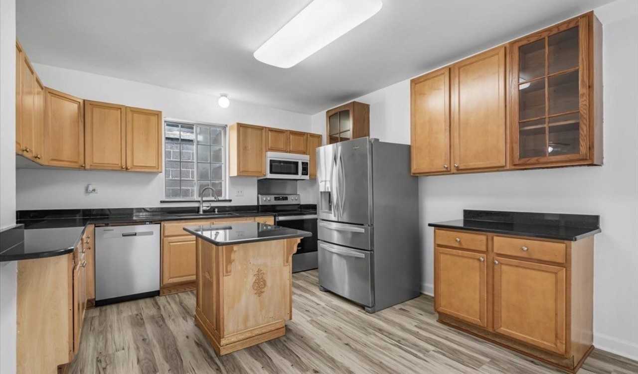 309 Griswold St - Photo 6 of 20