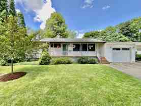 325 Kishwaukee Dr - Photo 1 of 1