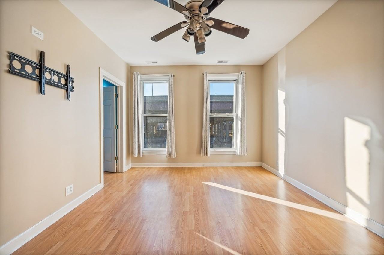 1815 S Ruble St Unit 2 - Photo 4 of 17