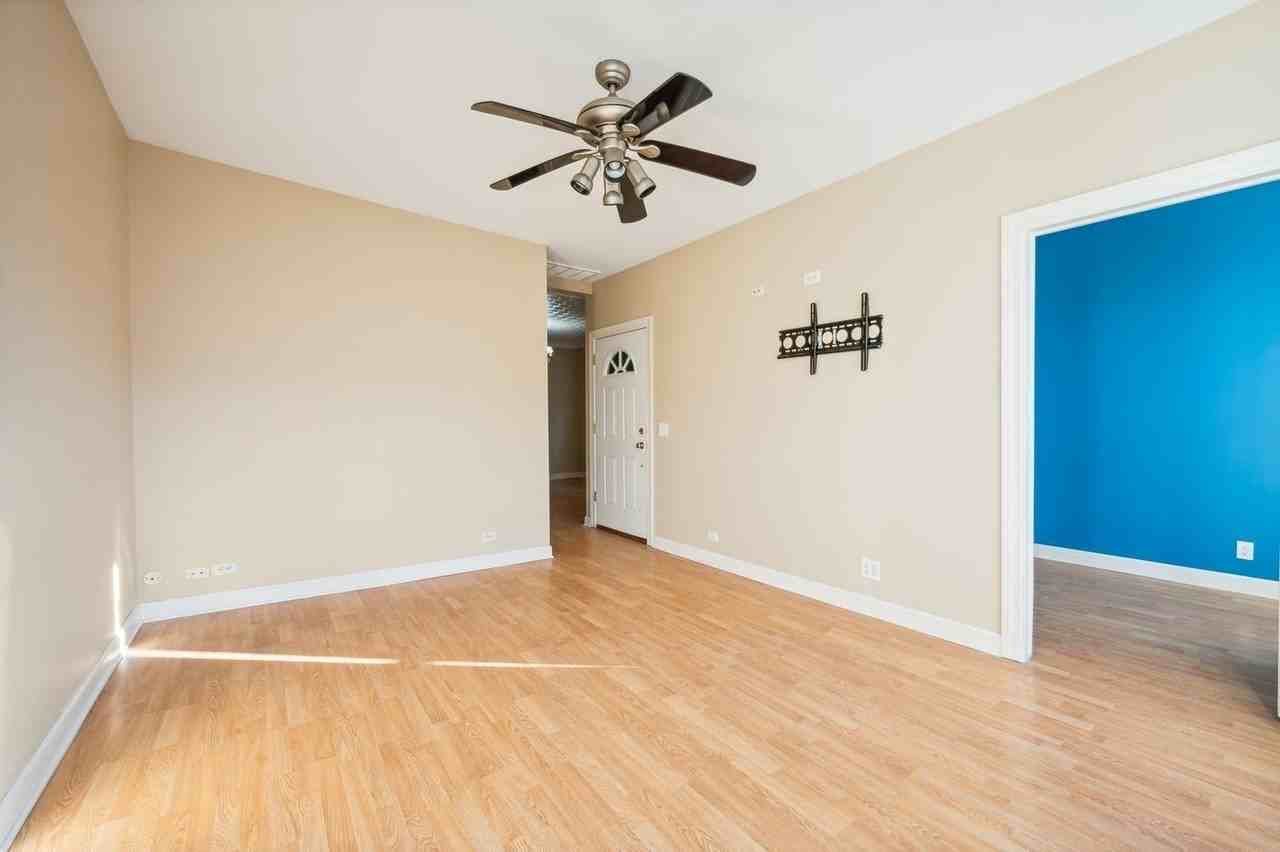 1815 S Ruble St Unit 2 - Photo 6 of 17