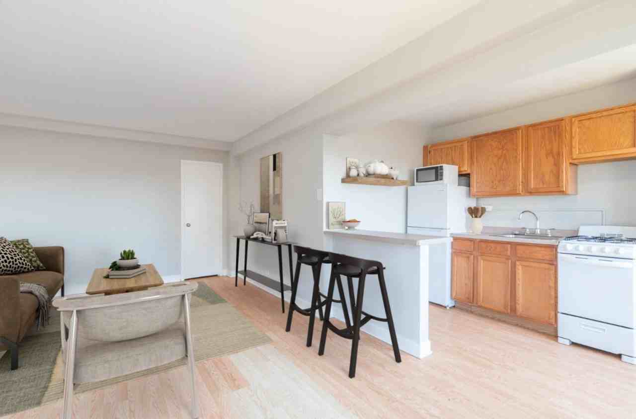 855 Hinman Ave Apt 309 - Photo 4 of 8