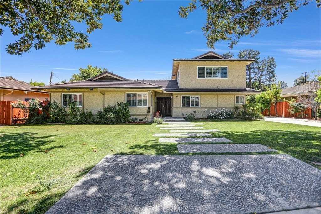 100 W Arthur Ave - Photo 3 of 41