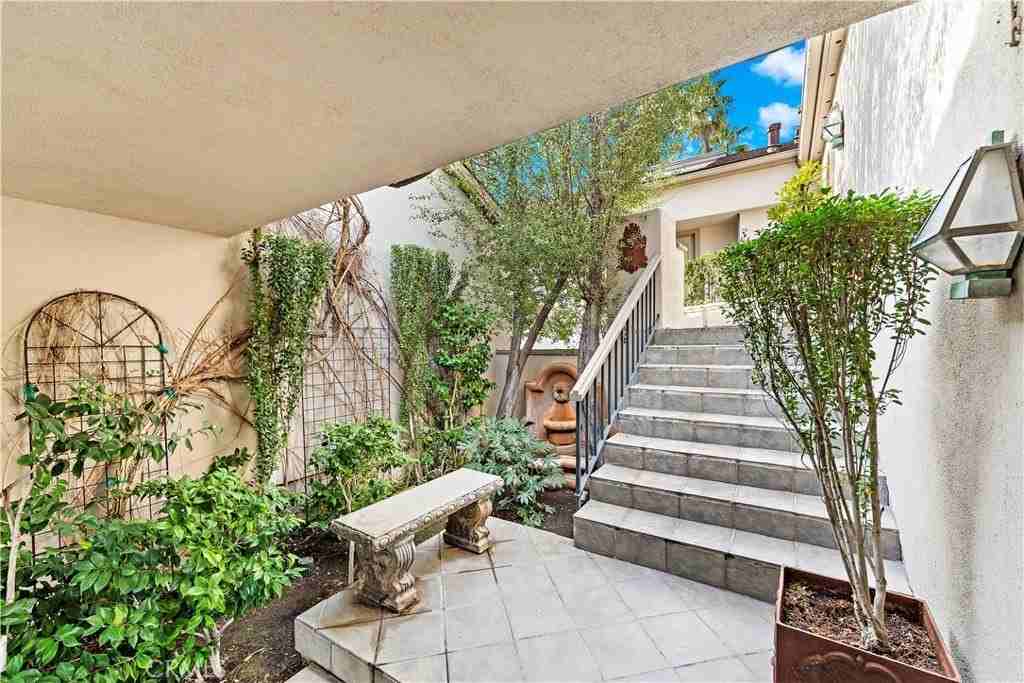 3 Sea Cove Ln - Photo 2 of 24