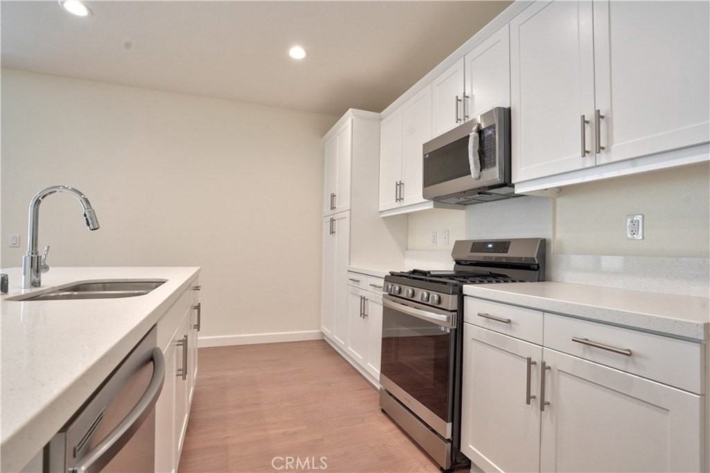 139 Grove Ct - Photo 6 of 19