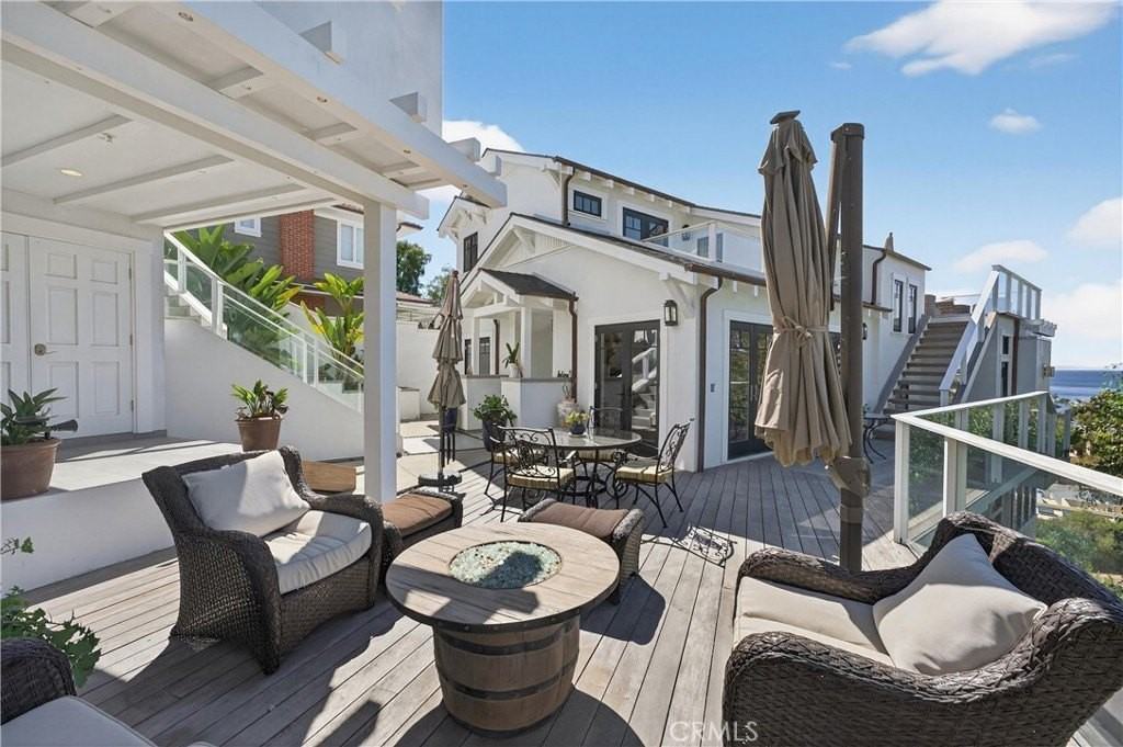 405 Blumont St - Photo 3 of 50