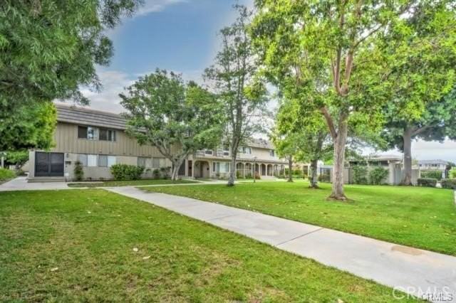 4555 Larwin Ave - Photo 3 of 37