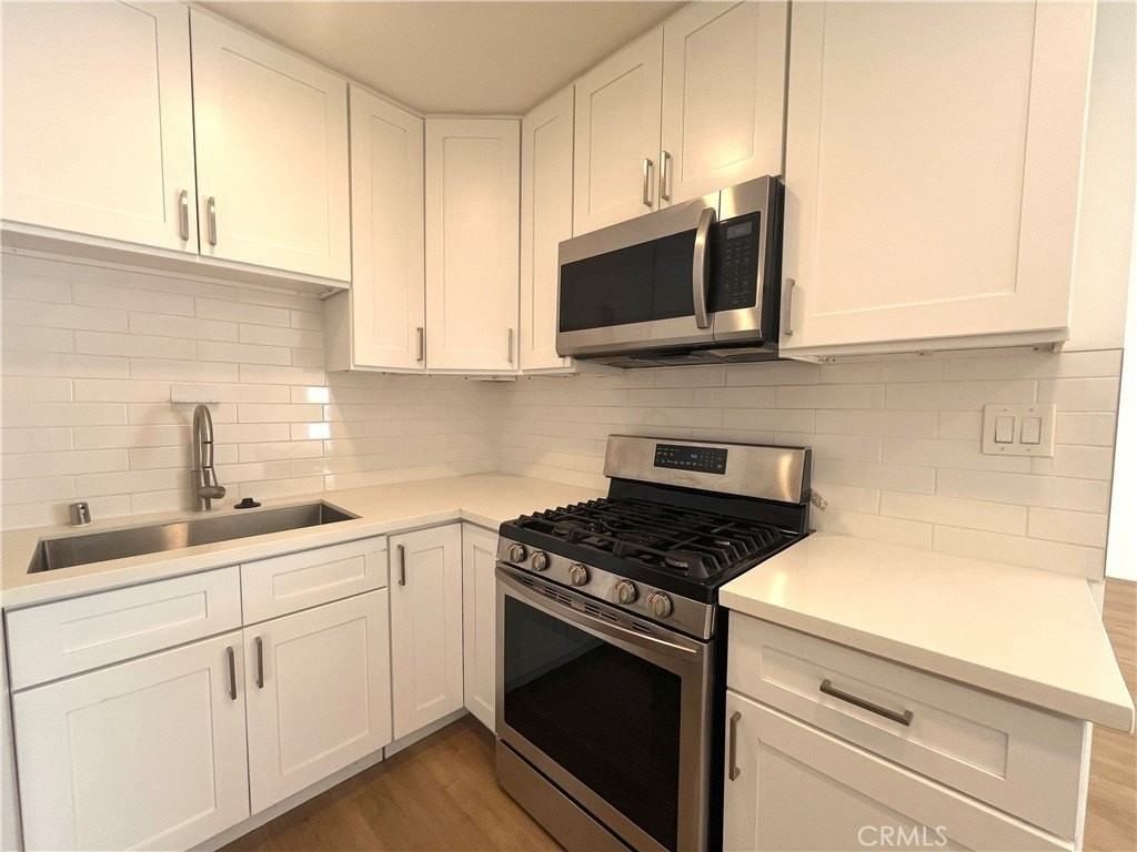 8308 Clinton St #3 - Photo 7 of 11