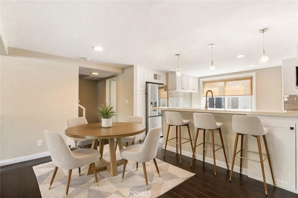 4425 W Sarah St - Photo 3 of 22