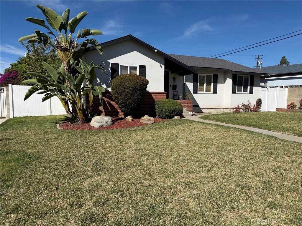 9406 Rose Ave - Photo 2 of 36