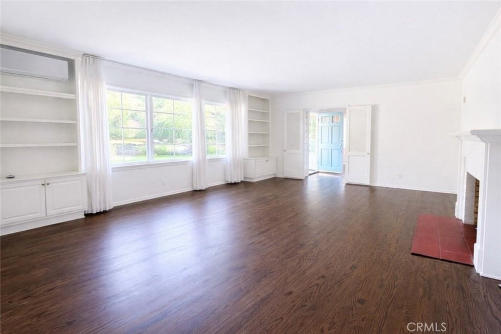 18 Woodland Ln - Photo 3 of 22