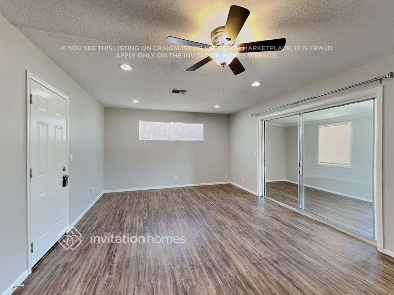 3146 W Cactus Rd - Photo 3 of 17