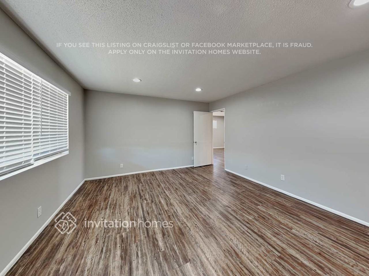 3146 W Cactus Rd - Photo 5 of 17