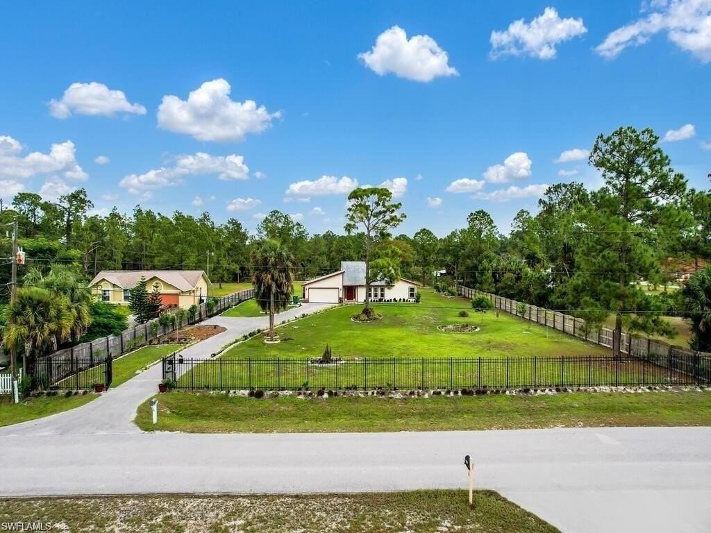 260 12th St Se - Photo 2 of 29