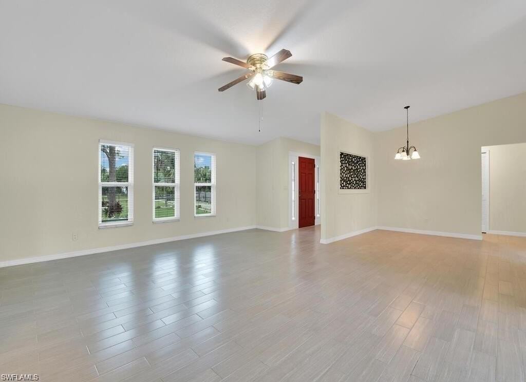 260 12th St Se - Photo 3 of 29