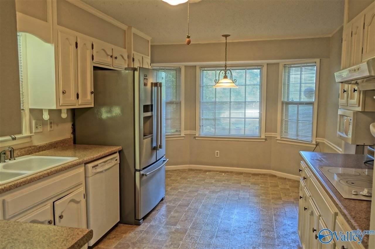 2516 Willena Dr Se - Photo 2 of 23