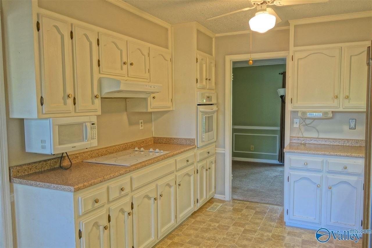 2516 Willena Dr Se - Photo 4 of 23