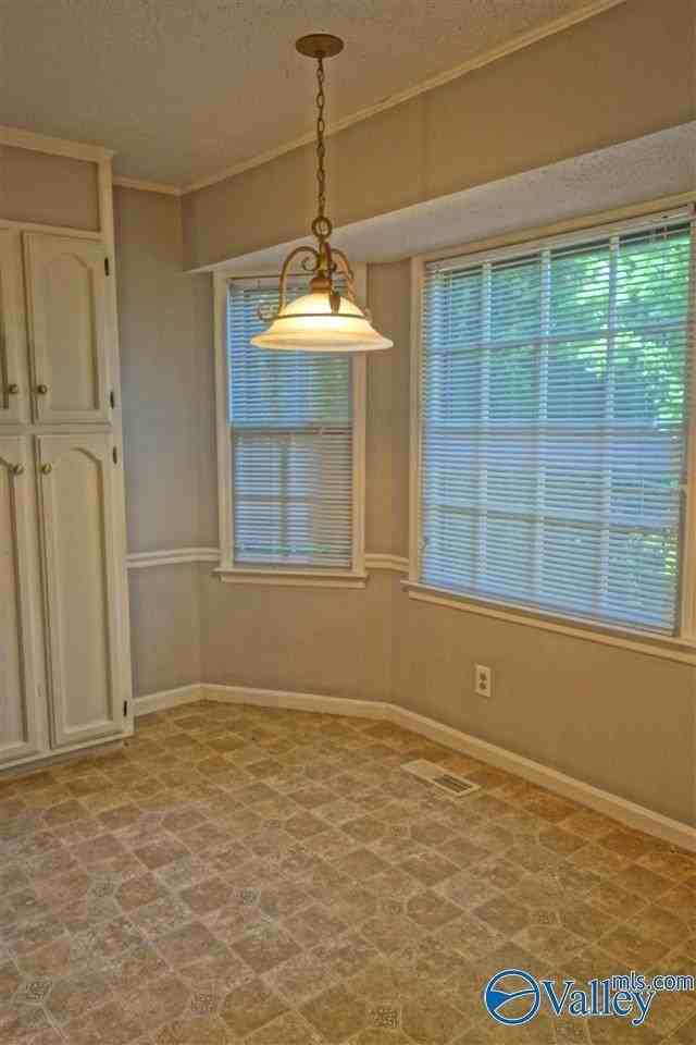 2516 Willena Dr Se - Photo 5 of 23