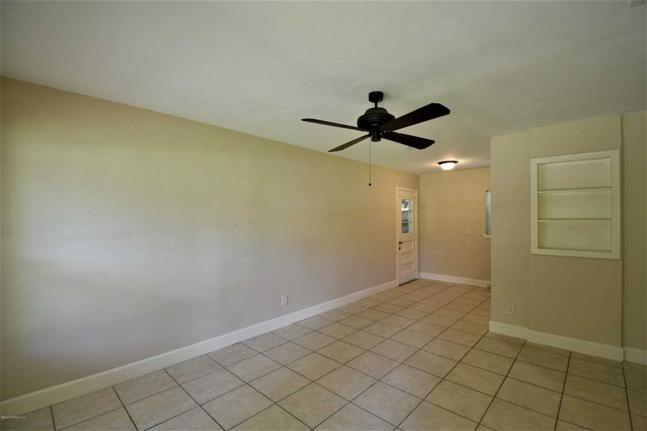 1498 Stimson St - Photo 2 of 12