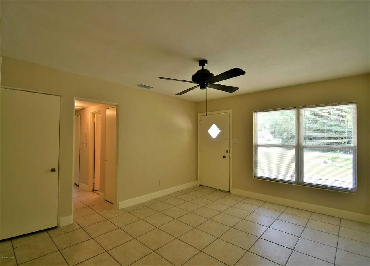 1498 Stimson St - Photo 4 of 12