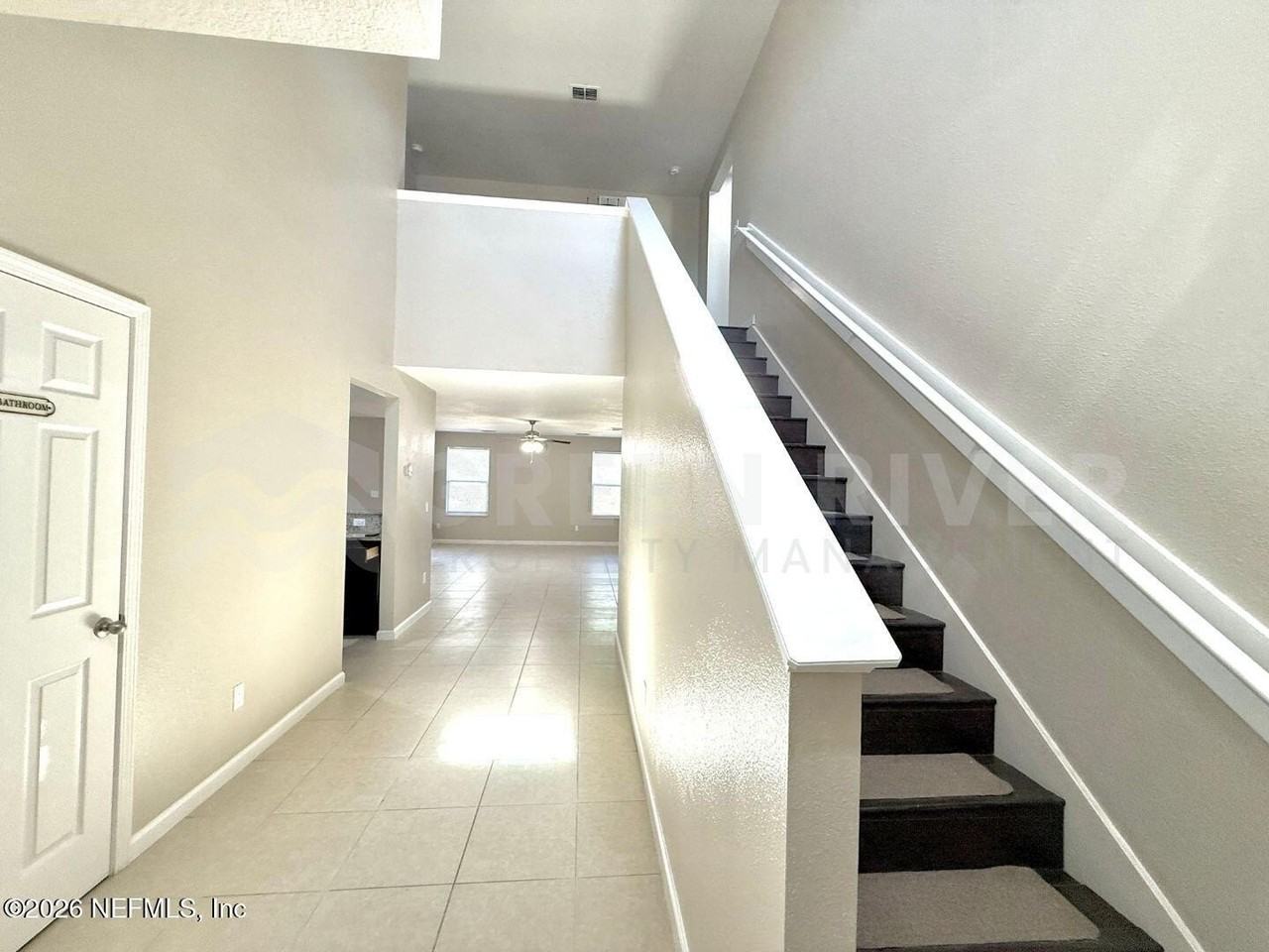 8704 Lake George Cir W - Photo 7 of 46