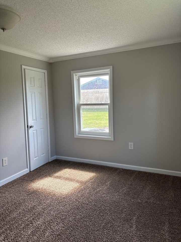 159 Ervin Ln #A - Photo 3 of 21