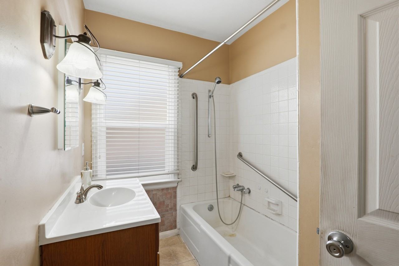 2927 Brinker Ave #1 - Photo 6 of 20