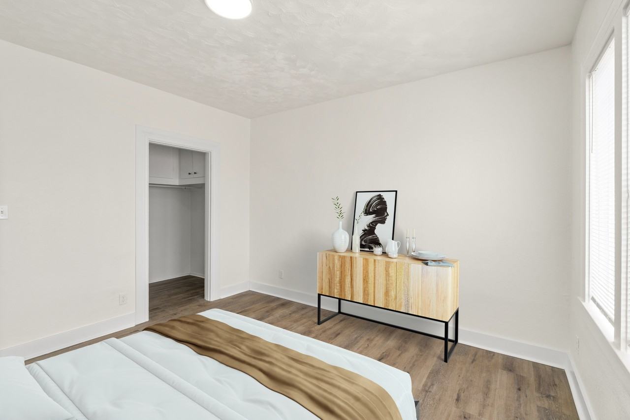 109 S Park St #4 - Photo 7 of 13