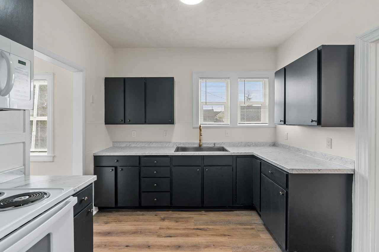 109 S Park St #1 - Photo 6 of 14