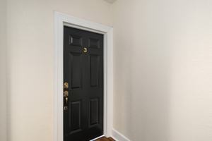 featured image of 109 S Park St #3