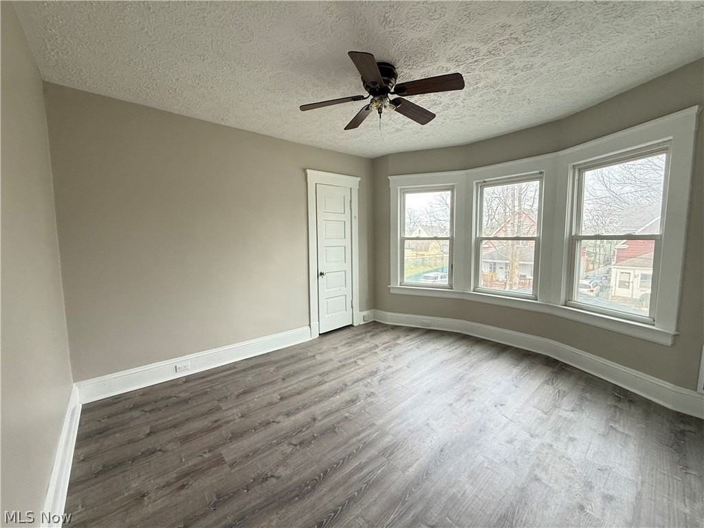 3876 W 17th St - Photo 6 of 10