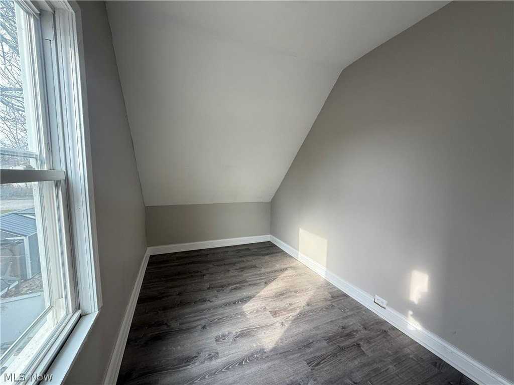 3876 W 17th St - Photo 7 of 10