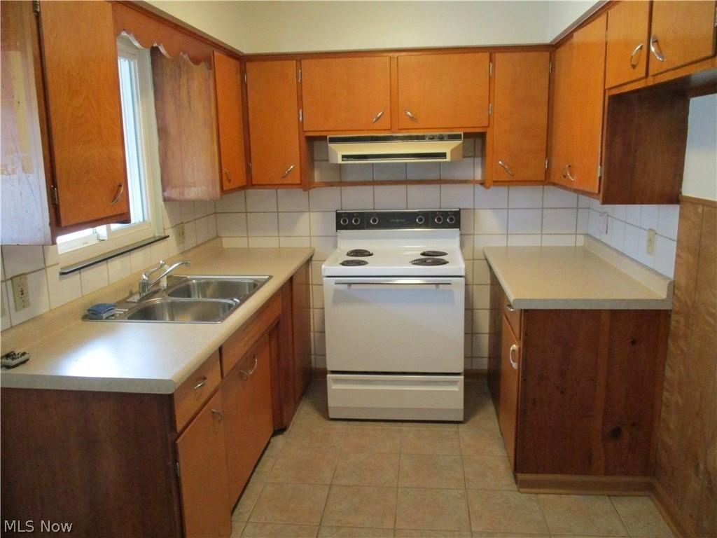 2940 6th St Apt 4 - Photo 4 of 22