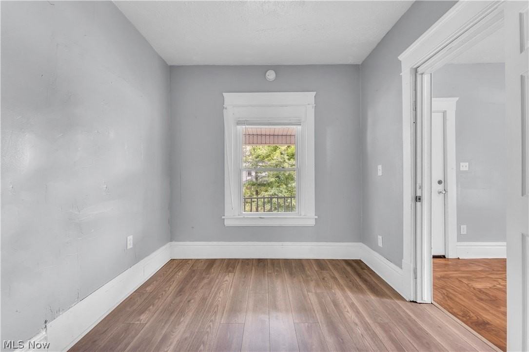 1174 La Croix Ave Unit 1 - Photo 5 of 25